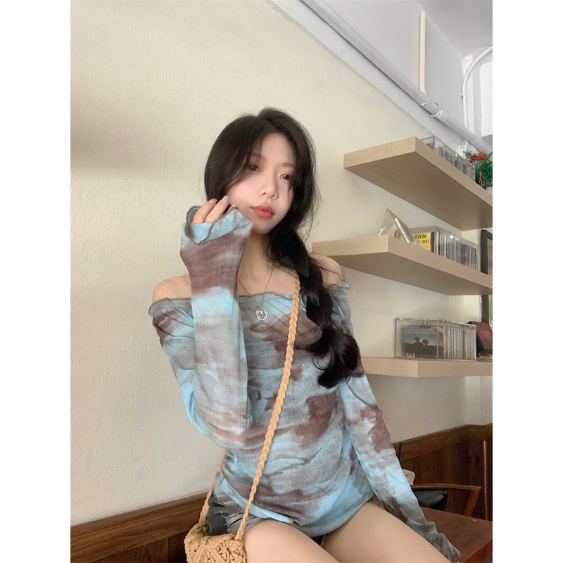 Red Hong Kong gaya satu bahu tie-dye T-shirt lengan panjang wanita musim panas keinginan murni budidaya diri seksi tipis kecil hot girl atasan tabir surya