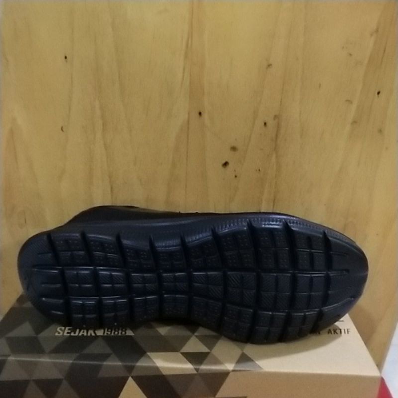 DISKON SEPATU UKURAN BESAR SPOTEC SIZE 44-47