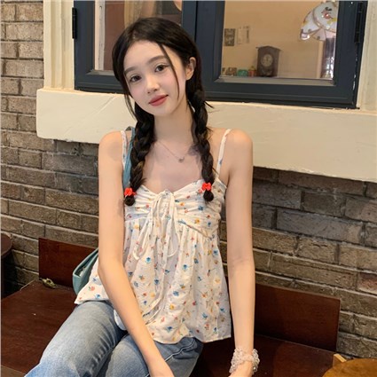 Red French sweet small fresh floral camisole female 2023 new spring pure desire sweet and spicy lace-up top