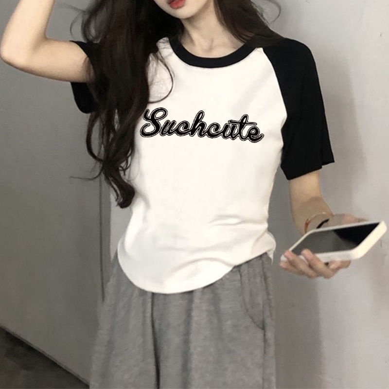 Red American Retro Gaya Hong Kong Lengan Pendek Leher Bulat T-shirt Wanita Musim Panas Baru Budidaya Diri Rasa Desain Niche pendek Hot Girl Top