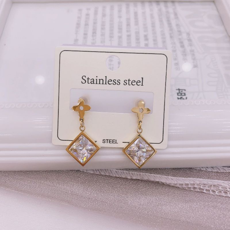 Anting Titanium asli Premium Quality Anti Karat Anti Alergi Anting Stainless steel Ori At31