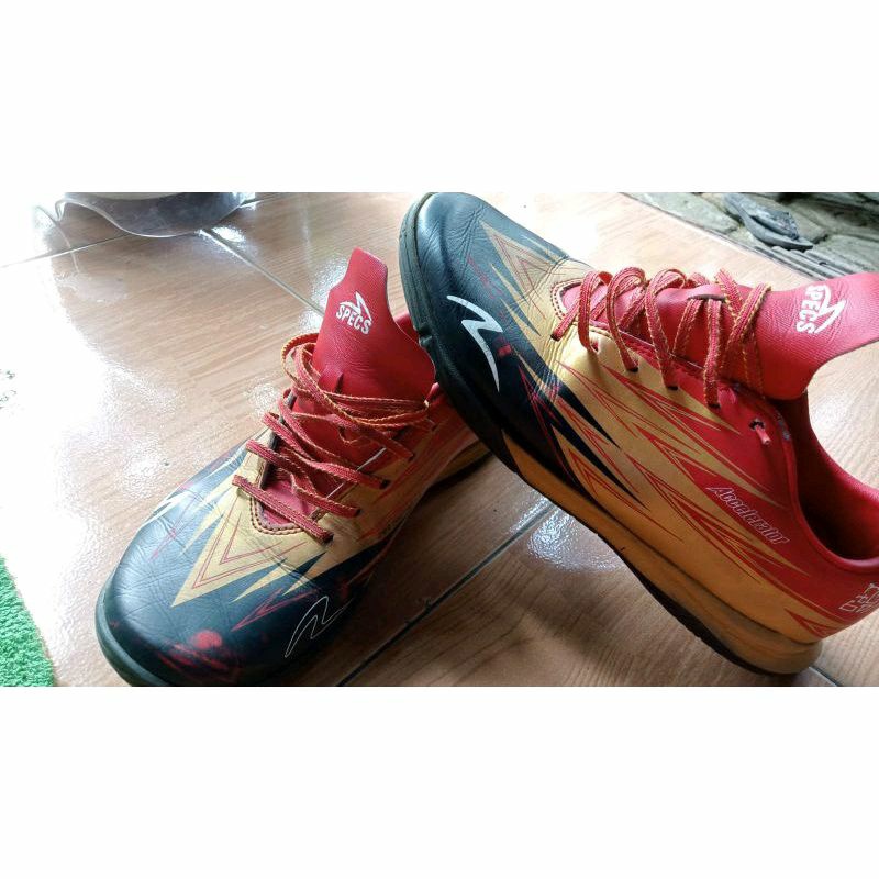 Sepatu Futsal SPECS LIGHTSPEED 3 IN - RUNTUBOY RISING RED