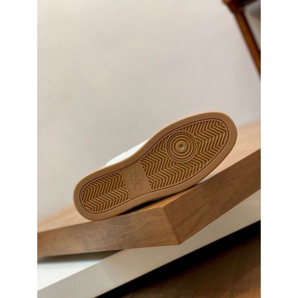 sepatu lv sneaker pria sepatu terbaru men shoes run away p1shoes terlaris sepatu cowok