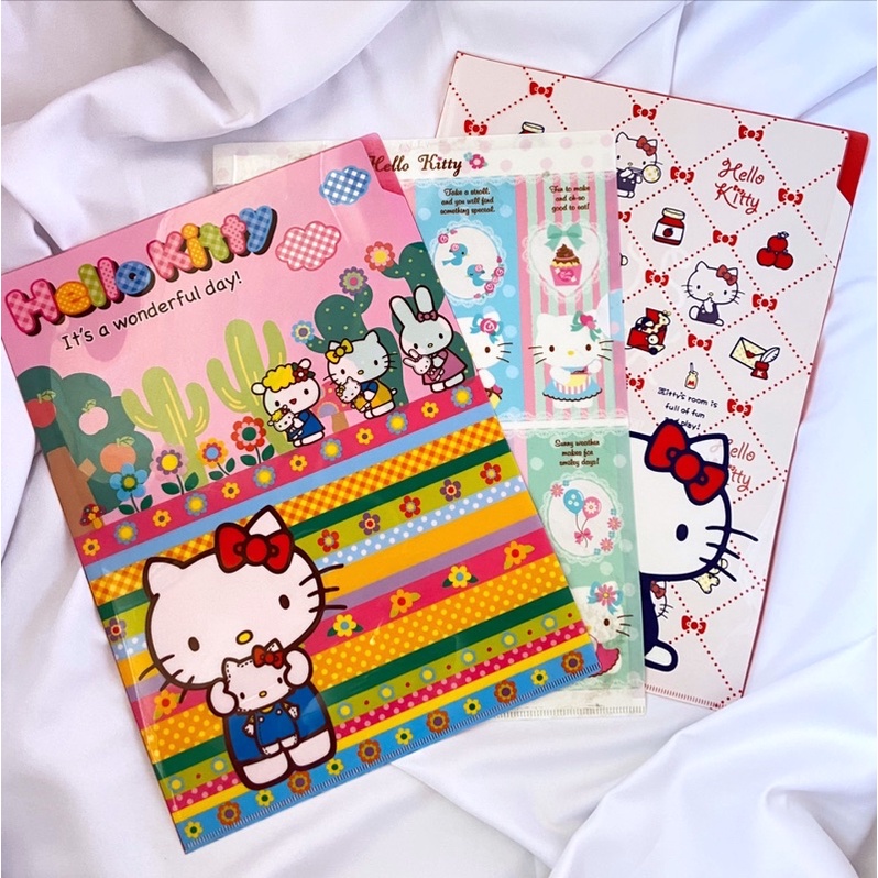 

HELLO KITTY FOLDER BUNDLE (3)