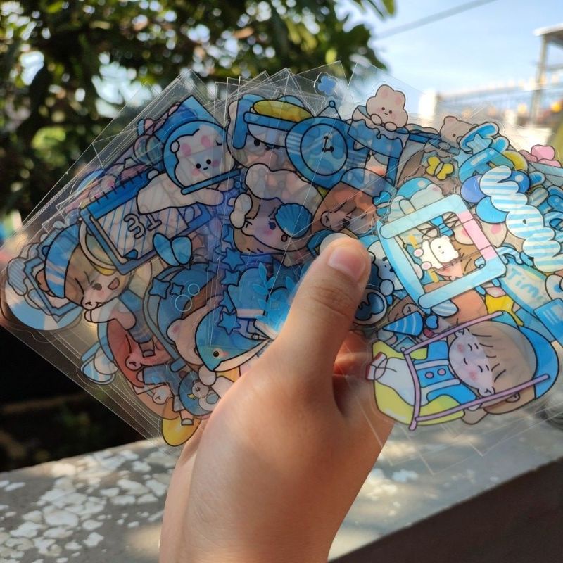 

stiker lucu warna biru 1pack isi 4 lembar stiker:) termurah jika beli 3pack dapat bonus