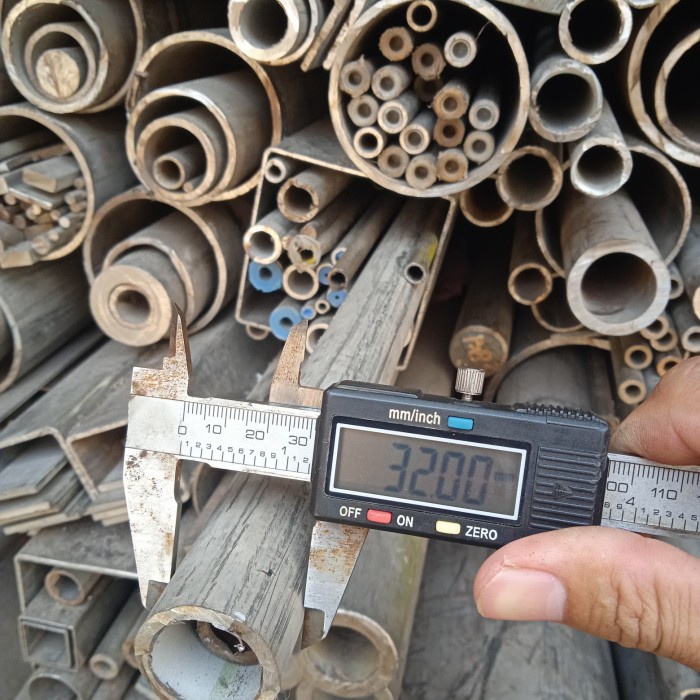 pipa stainless 304 od 32mm tebal 3mm semles