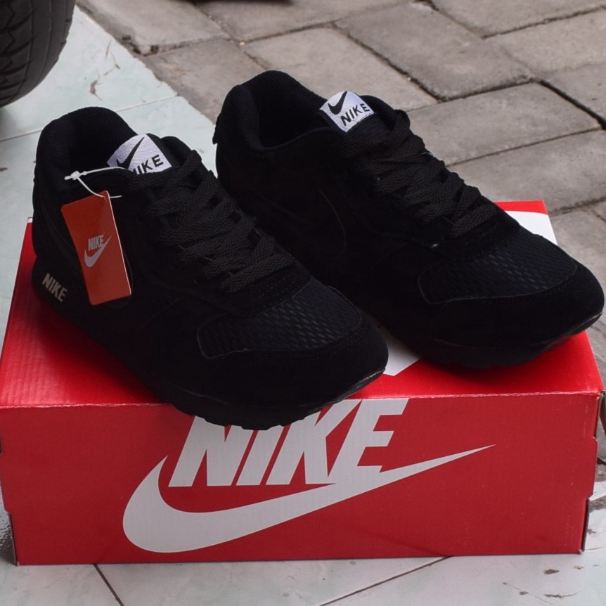 MENARIK|| Sepatu Sekolah Sneakers Nike Anak Perempuan Laki SD SMA Warna Hitam Polos Wanita