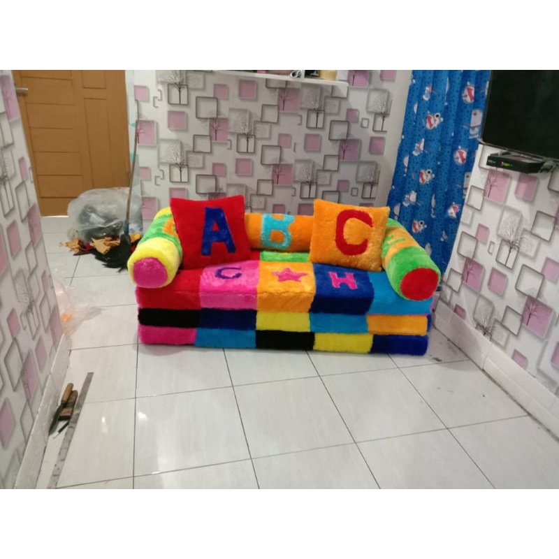 Sofa bed karakter abcd