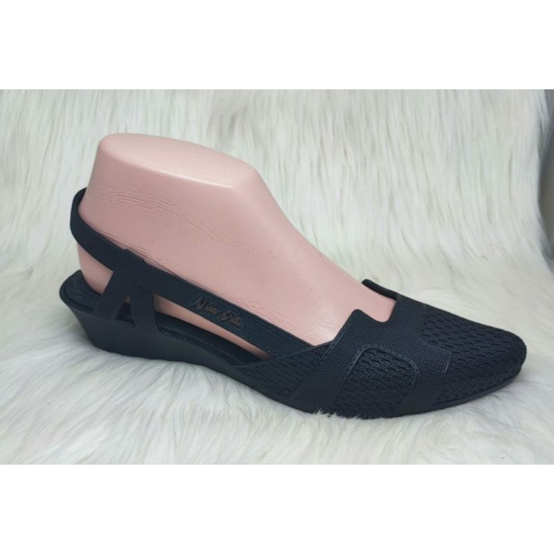 Sepatu Kerja Wanita Sandal Wanita Kekinian Sandal Karet Wanita Terbaru New Era 13012 | 37-40