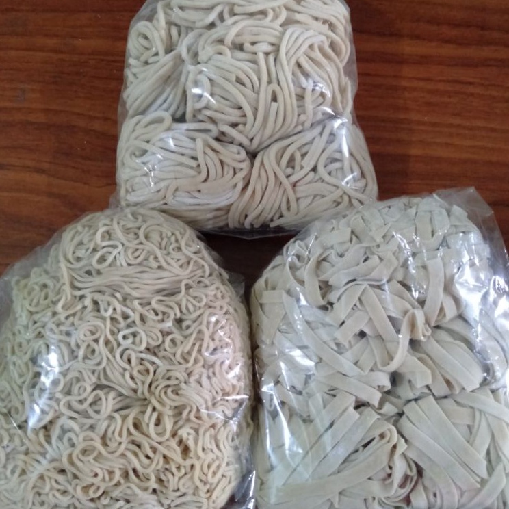 

Langsung pesan (Reguler Ok) Mie Special Telur Bebek ½ kg (5 porsi) Gurih Kenyal / Bakmi Ayam Halal