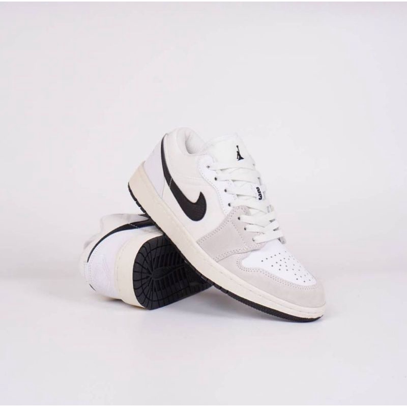 N*ke Air Jordan 1 low astrograbber white black