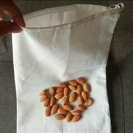 

Kain Saringan Susu Almond/Kedelai/Tahu/Kopi 20Cm X 25Cm (2Lembar)