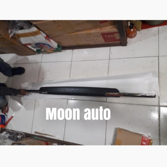 trunklid bagasi list plat nomor isuzu panther kapsul 2000-2019 ori. anandatri37