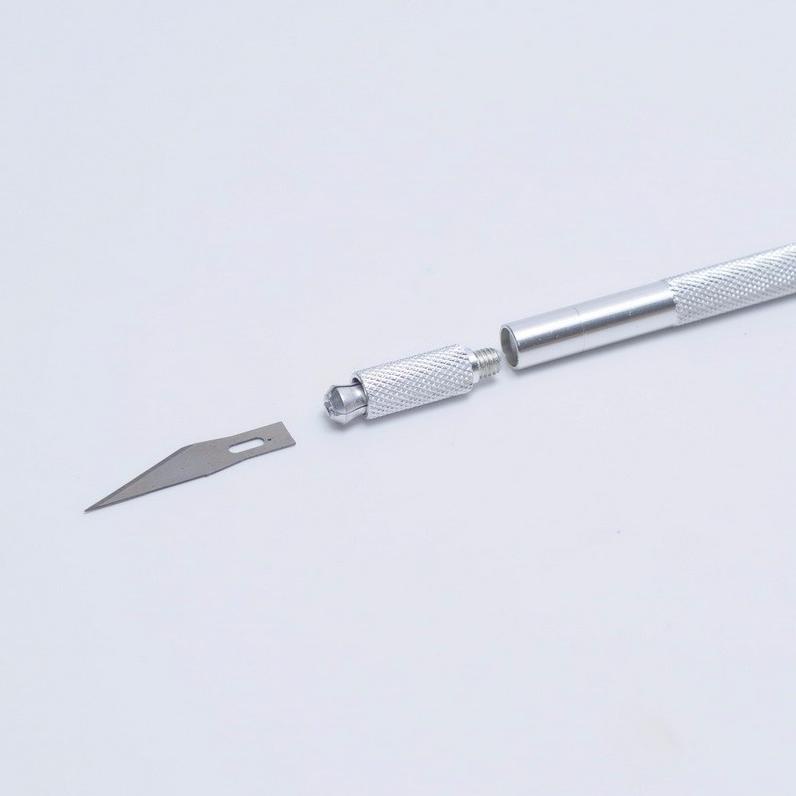 

KNIFEZER PISAU UKIR SENI HOBBY CRAFTING ART KNIFE METAL HANDLE WITH 4 PCS BLADE [COD] BAYAR DITEMPAT ORIGINAL BARU [GOSEND][GRAB][GROSIR][MURAH]