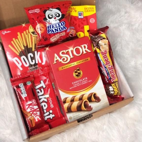 

Hampers Snack Wisuda Ulang Tahun LebaranKado Pacar-Merah roc03