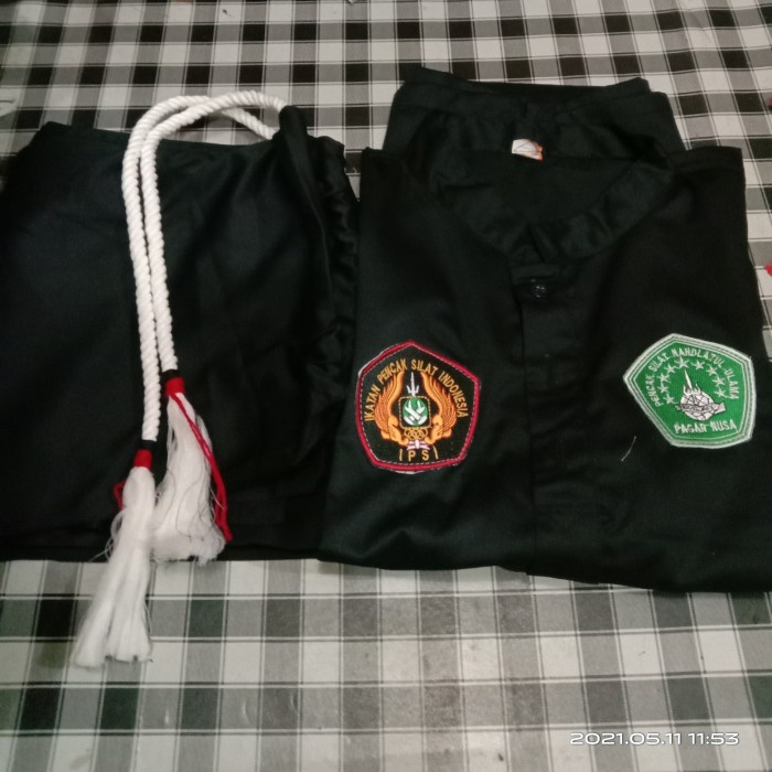 Satu Stel Sakral Warga Pagar Nusa