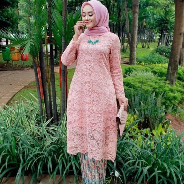 Terlaris Atasan Kebaya Brukat Tunik Modern Warna Salem/Peach