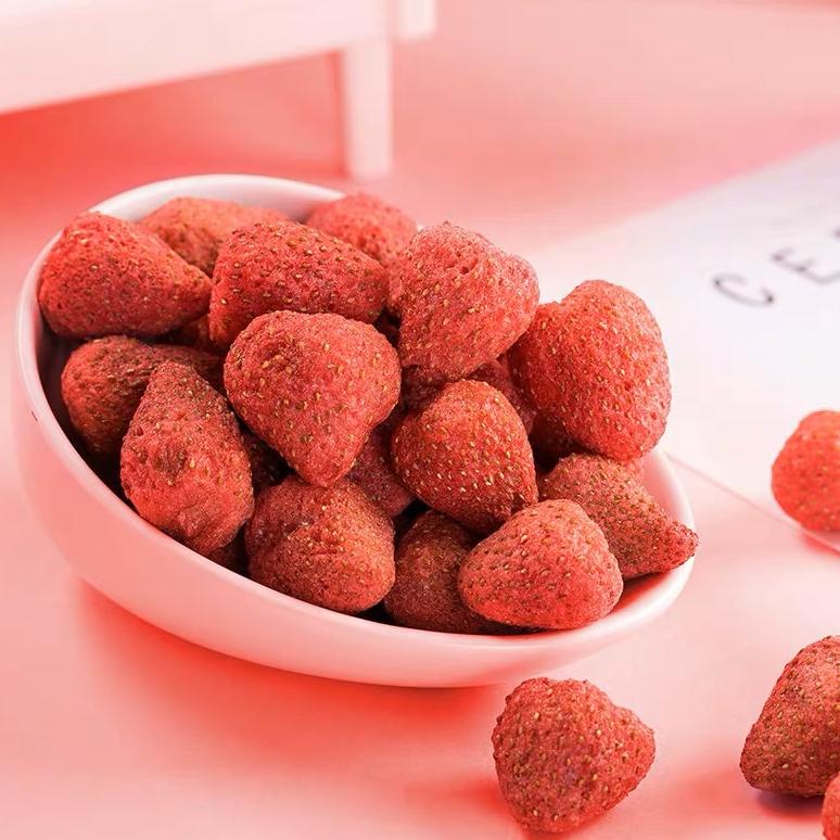 

Gtl843 Snack Freeze Dried Strawberry - Dried Freeze Whole Strawberry - Snack Strawberry Kering Utuh - Snack Sehat Bergizi Snack Diet / Rendah Kalori Murah