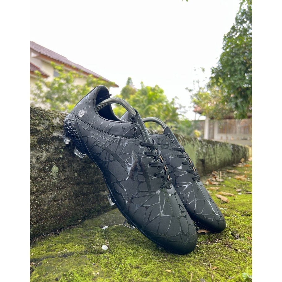 Murah Meriah SEPATU BOLA SPECS SPYDER SEPATU SEPAKBOLA TERBARU PUTIH GOLD TERLARIS
