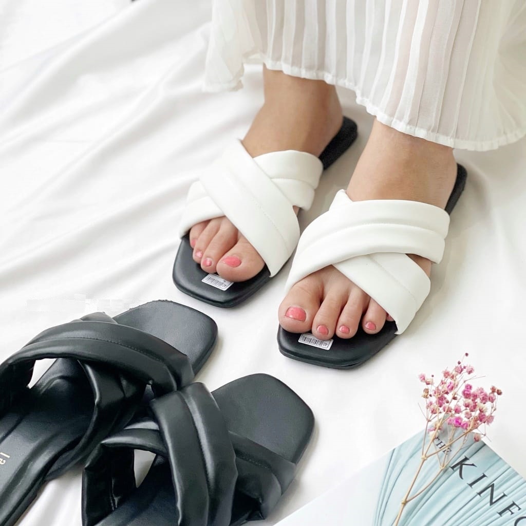 Sandal Teplek Wanita Kekinian Tali Silang