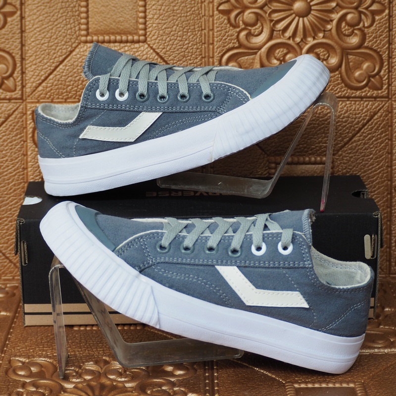 SEPATU SNEAKERS PRIA TINGGI CASUAL BAHAN KANVAS TEBAL 12OS LIKEORI HIGH BIRUNAVY