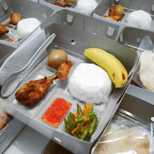 

SALE TERBAIK Nasi box isi 7 higienis, murah, dan halal free sticker