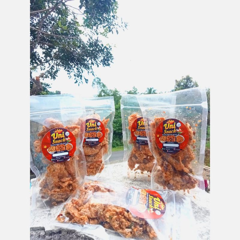 

KULIT CRISPY PEDAS DAUN JERUK/VARIAN CEMILAN PEDAS 100g