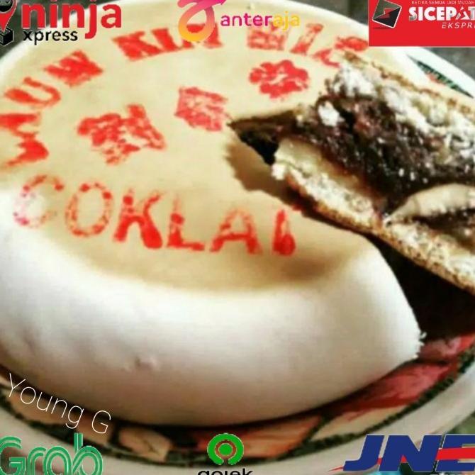 

Kue Bulan Mooncake Tiong Jiu Pia Phia Ny. Lauw (Lauw Kim Wie) Halal