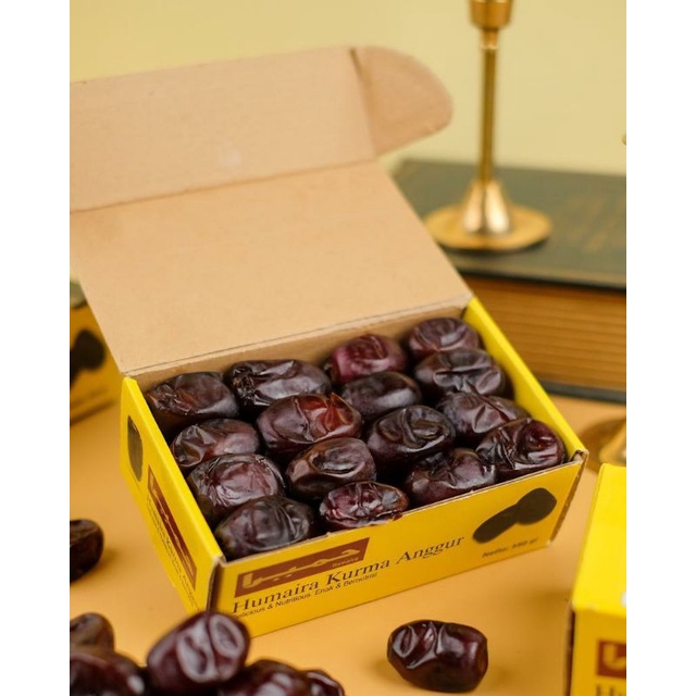 

Kurma Humaira | Humaira Kurma Anggur Humaira (GROSIR)