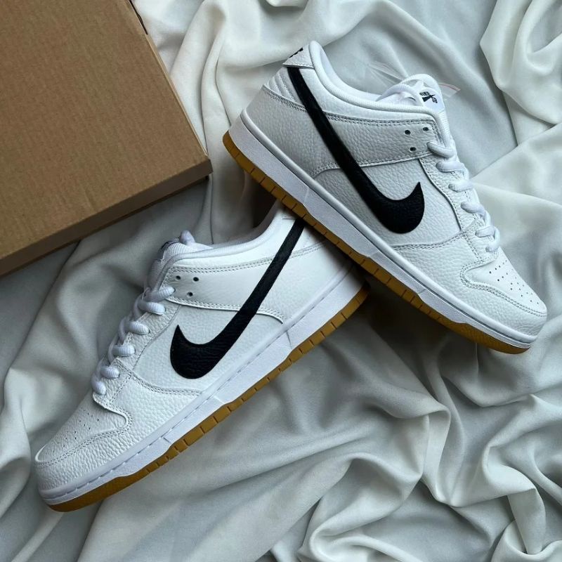 SB Dunk Low Label White