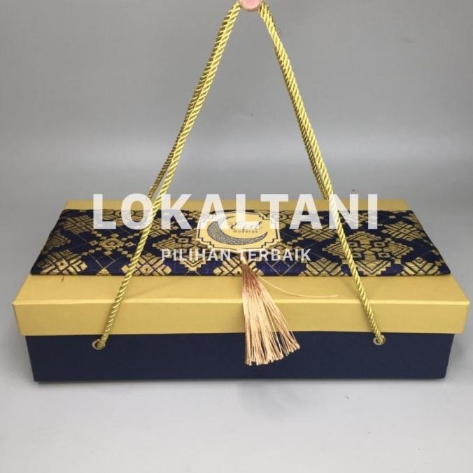 

Hampers Hardbox Songket Premium Isi 2,3,4Toples / Box Hampers Lebaran Original