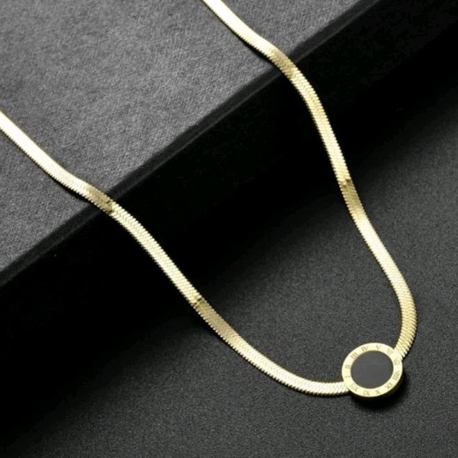 kalung gepeng liontin hitam