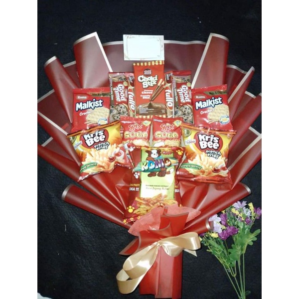 Buket snack jumbo/ buket snack ulang tahun/ buket anniversary/ buket valentine/ buket hari ibu/ hadi