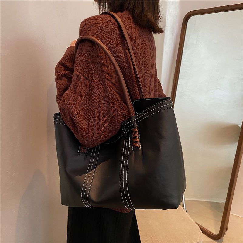 Sera Kapasitas Besar Musim Panas Warna Solid Tas Wanita 2021 Baru Retro Fashion Tas Bahu Commuter Tas Portable Tote Bag