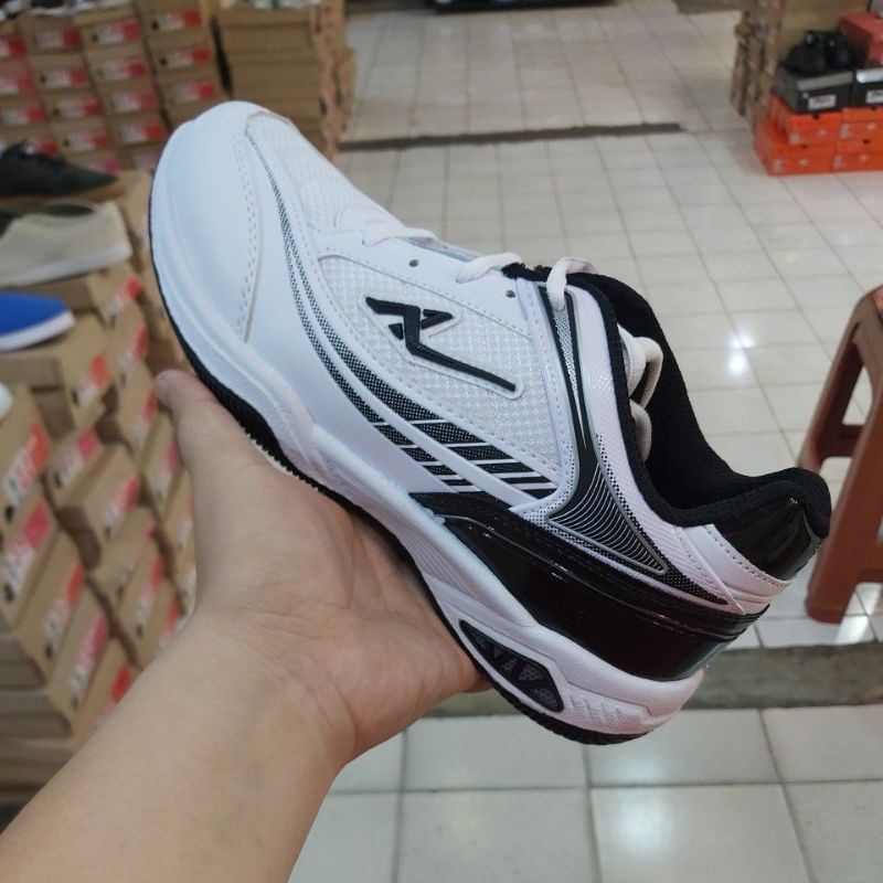 Sepatu Badminton Pro Att White Black