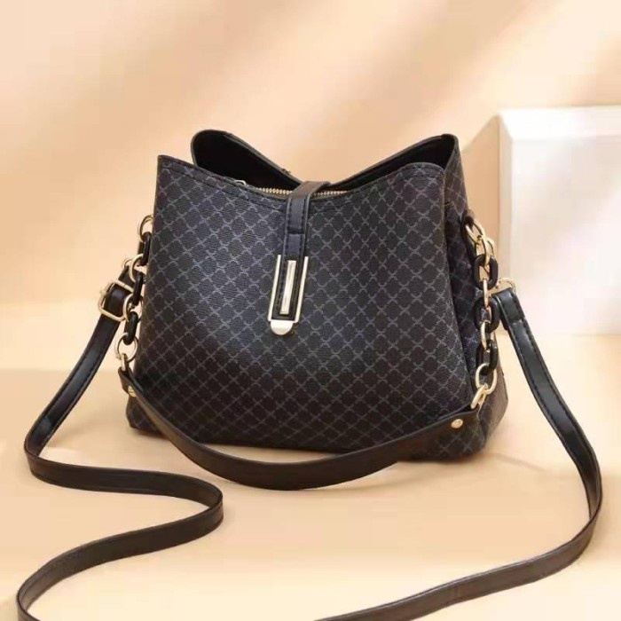 Tas Selempang Elegan Import Wanita Branded Batam Murah Kerja Kondangan - Black
