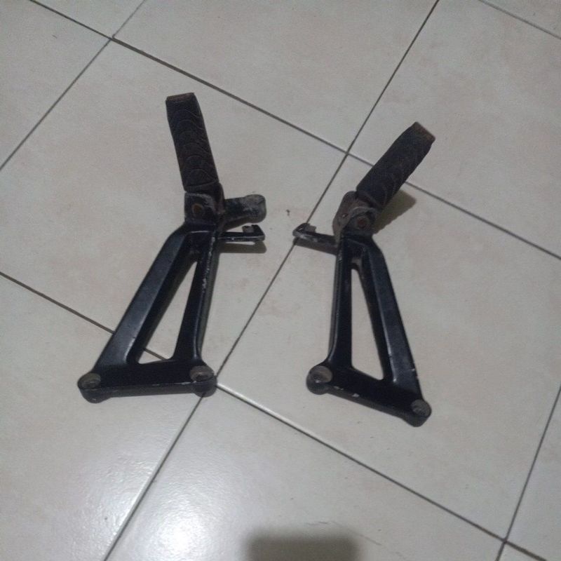 footstep minerva 150 /injakan kaki minerva 150 belakang