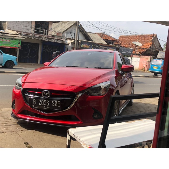 LIPS DEPAN MAZDA 2 SKYACTIV BAHAN PLASTIK