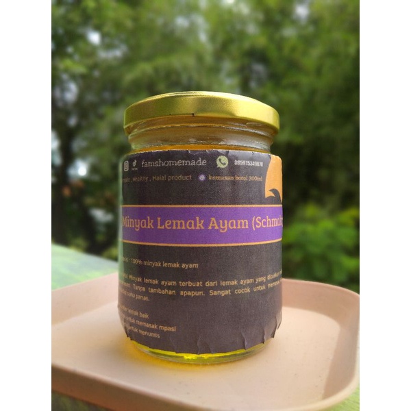 

schmaltz / minyak lemak ayam / minyak mpasi