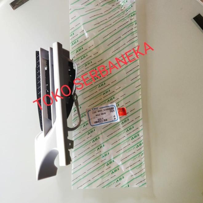 Tutup Towing Grill Bemper Mercedes W 202 W202 Facelift C180 C200 C230