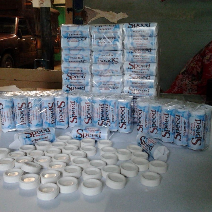 

Permen Speed Mint 1 Bal isi 120 Roll Candy Kuno