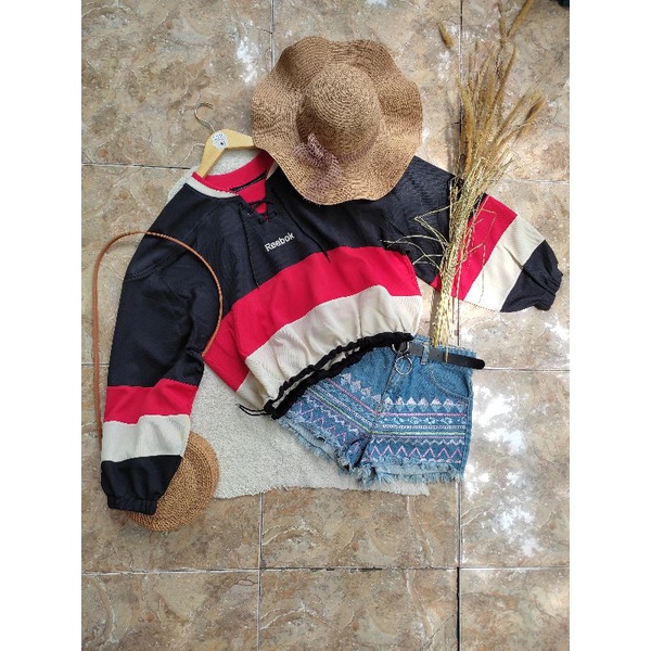 preloved crewneck jaket reebok oversize crop hitam merah putih 3tone serut sweater wanita