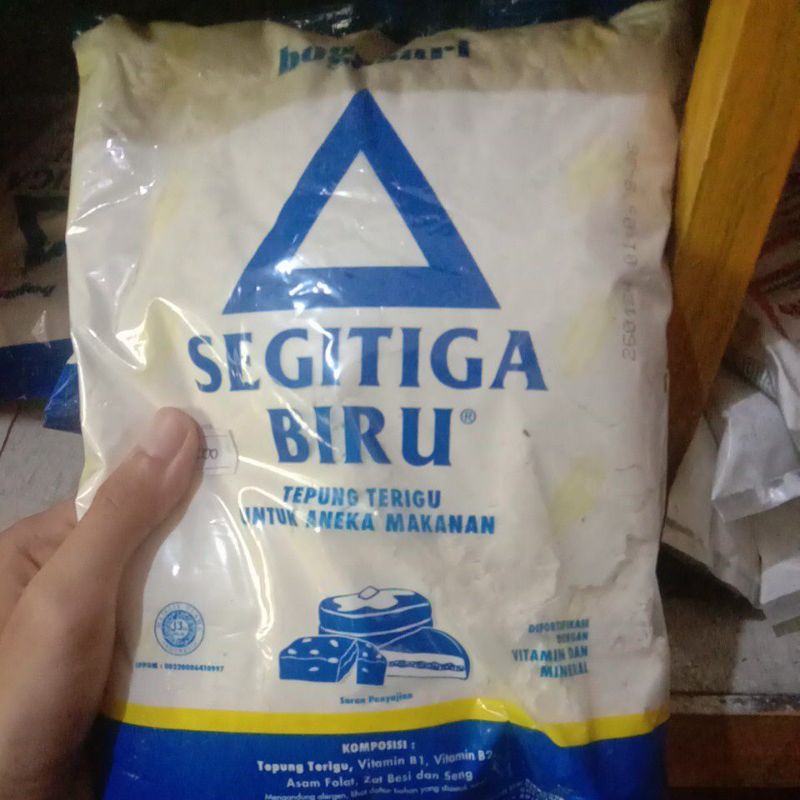 

Tepung Terigu Serbaguna 1 KG | Tepung Terigu Segitiga Biru | Tepung Terigu Mila