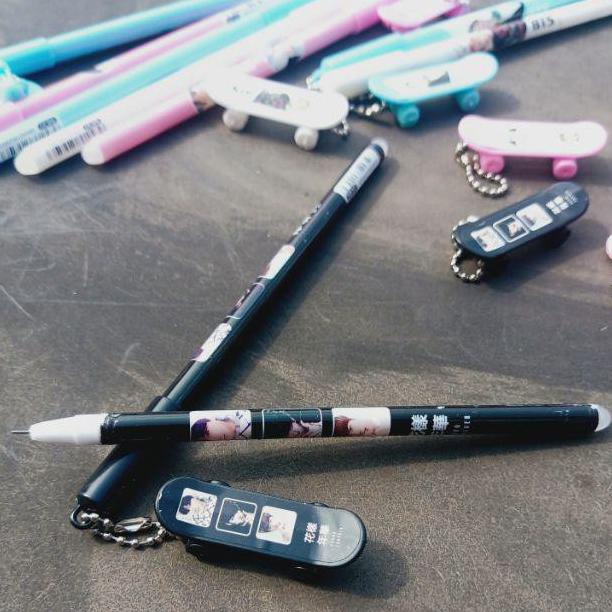 

Terlaris 1 Lusin 12 Pulpen Gel Karakter Personil Bts Bt21 Bangtan Boys Dengan Skateboard / Fingerboard Lucu!