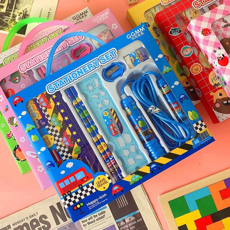 

Viral Skipping Set Starionery Paket Alat Tulis Jumbo Keren Fancy Kotak Pensil Besi