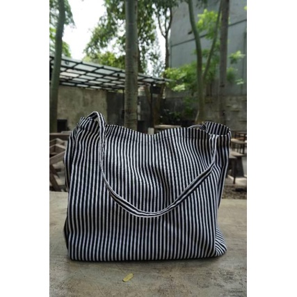 NUDIE BAG / TOTEBAG MOTIF STRIPE BLACK MAGNET