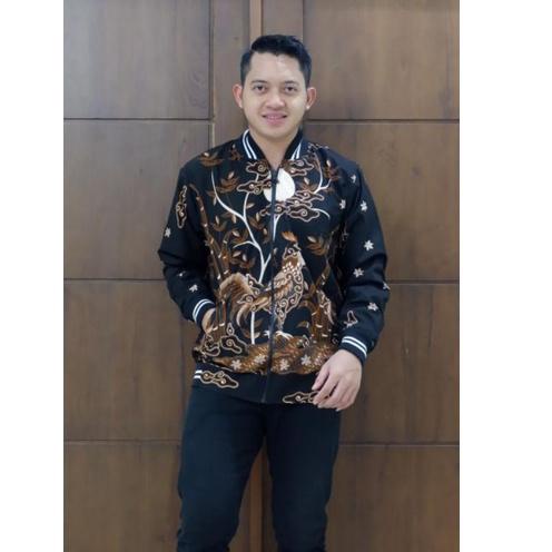 Obral Populer jaket bomber/bomber batik/jaket kekinian/jaket hits/jaket batik