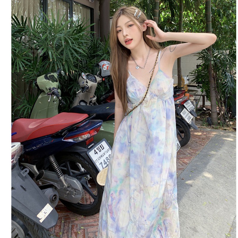 Red Seksi longgar high-end small French tie-dye long suspender dress female design sense niche slim skirt