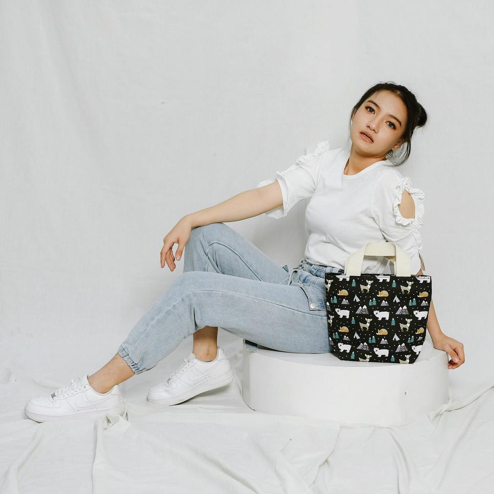 

Terlaris Tas Hampers Kanvas Tas Parcel Tas Souvenir Ulang Tahun Goodie Bag Hampers Bag