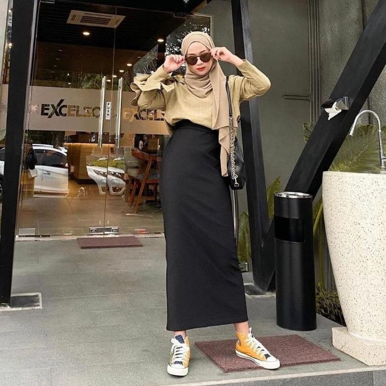 Baru Rok Span Knitted / rok span tanpa belahan / rok span skirt hitam / rok span scuba .,